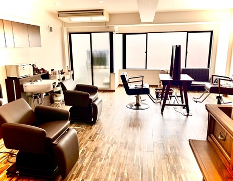 【針中野】≪社会保険完備≫≪月8日休み≫≪有給休暇あり≫≪土日祝休み月1,2回相談OK≫スタッフさんごとに合わせたサロンワークが可能です！福利厚生もしっかりしているので安心して長く働く事ができるサロンです！「Conara（コナラ）」からスタイリスト（美容師）の求人★☆★