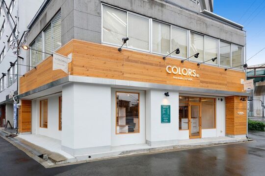 【弁天町】≪社会保険完備＆完全週休二日制≫2年でのデビューを目標としています！！レッスンカリキュラムが徹底されており、学び成長できるサロン「colors B-side（カラーズビーサイド）」からアシスタント（美容師）の求人☆★