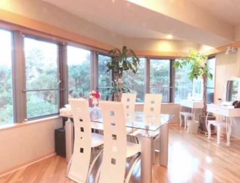 【住吉】≪実働7～8時間・社会保険完備・選べる雇用形態≫働くスタッフさんの希望に合わせて働き方が選べます！大人女性に愛されるトータルビューティーサロン「アンナ ビューティーサロン 博多店（アンナビューティーサロンハカタテン）」からエステティシャンの求人☆☆