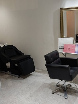 【萱島】≪マンツーマン施術≫≪スタイリストオンリーの環境≫≪デザインカラーが人気≫リーズナブルな価格帯ですが回転重視では、なくゆったりとした施術枠でマンツーマンの入客が可能！小規模少人数のオシャレサロン！「PRISM（プリズム）」からスタイリスト（美容師）の求人★★