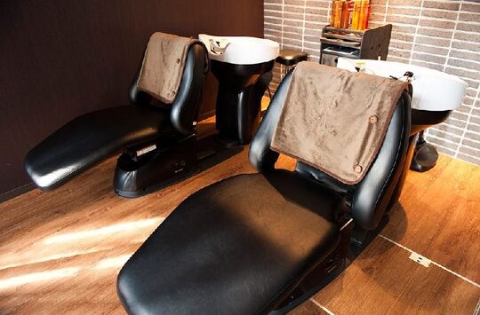 【阪神今津】≪入客チャンスあり≫≪チームワーク抜群!!≫≪特許カット技術習得可≫男性のためのメンズサロン!!スタイリストでも様々な技術を学んでいける地域に愛されるアットホームなサロンです！“DISPATCH HAIR 今津店（ディスパッチヘアーイマヅテン）”からスタイリスト（理容師）の求人★★