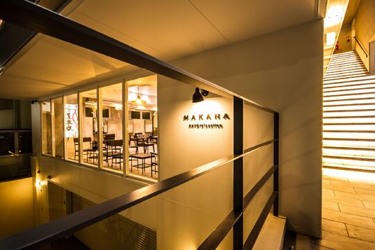 【桃山台】 月給22万円  月平均9日休み&土日休暇制度あり  社会保険完備  早期デビュー可能  昼食代支給あり 好条件により安心して長く働いて行ける環境が揃っています！！！MAKANA（マカナ）からアシスタント（美容師）の求人☆★☆