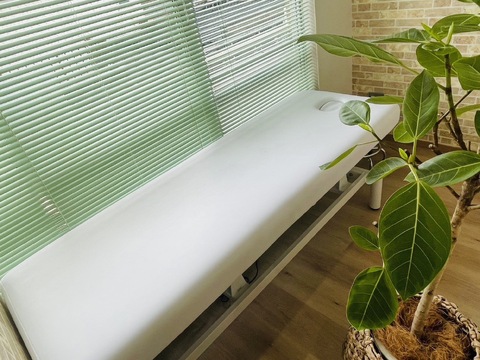 【京橋】技術力が自慢の人気ネイルサロンがアイリストを大募集！！≪充実のお給料≫≪実働8時間≫≪社会保険完備≫働きやすさ抜群！スタッフ想いなサロンです！お客様との時間を大事にするプライベートサロン「nail&eyelash salon アトリエ aiha（ネイルアンドアイラッシュサロンアトリエアイハからアイリスト（まつげエクステ・まつげパーマ・アイブロウ）の求人☆★☆