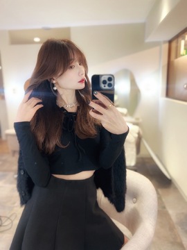 【梅田】≪未経験・通信生・新卒生歓迎≫≪最短1年でデビュー可能≫≪月8～10日休み選択制≫≪営業時間内レッスン可≫≪20時までに退勤可能≫≪社会保険完備≫≪土日祝休み月3日までOK≫≪有給消化率100％≫韓国ヘアが人気の高単価サロン！それぞれのなりたい美容師像に合わせたレッスンを行っていきます！「Sugar（シュガー）」からアシスタント（美容師）の求人☆★