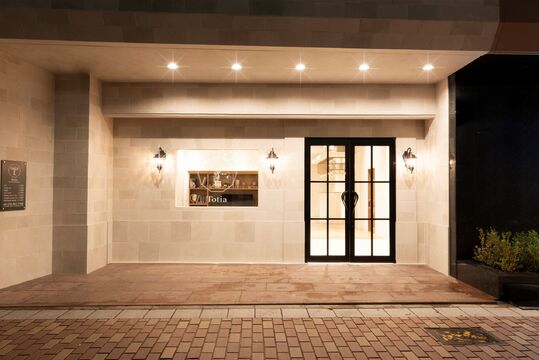 【元町】≪永久保障給あり≫全店で集客が好調な大人気ヘアサロン！≪フリー40％／指名50％還元≫≪高単価≫アンティークでラグジュアリーな大人気ヘアサロン！月収50万円以上も可能です！「Totia 元町三宮（トティアモトマチサンノミヤ）」からスタイリスト（美容師）の求人☆★