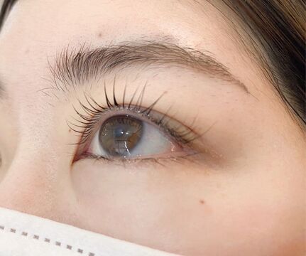 【阪急豊中】≪完全週休2日制≫≪社会保険完備≫希望に合った働き方が叶う！「U’IU’I（ウィウィ）」からアイリスト（アイデザイナー・まつ毛エクステ）の求人☆☆