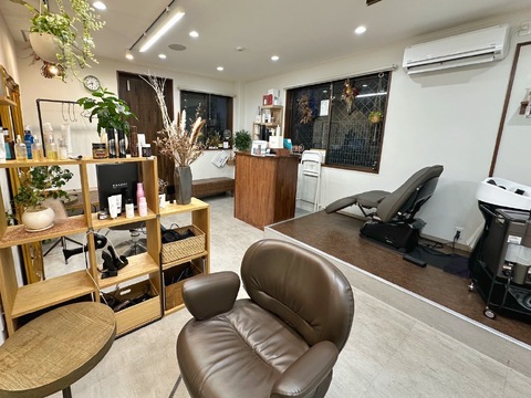 【南福岡】≪完全週休2日制・手荒れに優しいシャンプー使用・高単価≫プライベートも充実できる環境です！！少人数制のためお客様と向き合った施術ができるヘアサロン「sui hair salon（スイヘアーサロン）」からアシスタント（美容師）の求人★☆