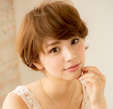 【万富】◆完全週休2日制・有給休暇あり・18時退勤・月給23万円スタート◆時短社員も歓迎！ブランクのある方もしっかりとした研修制度で安心！カットカラーはもちろん髪質改善にも特化した1万円以上の高単価で無理なく入客可能です！抜群の待遇で長く働けます！「eclat by sakura hair（エクラバイサクラヘアー）」からスタイリスト（美容師）の求人☆☆