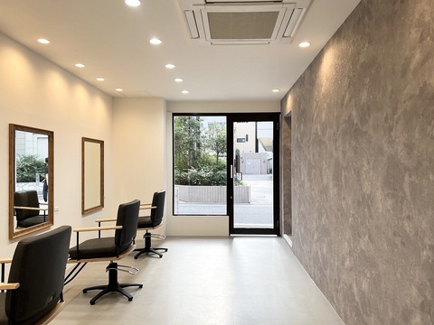 【中崎町】≪月8日休み≫≪土日休みOK≫≪月給23万円≫男性のパーマ比率の高いサロン！入客チャンス多数あり！SNSの自己ブランディングも学べる！某有名インフルエンサーがプロデュースしたサロン！「ecla（エクラ）」からスタイリスト（美容師）の求人☆★☆