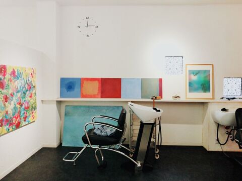 【鳳】≪社会保険完備≫≪完全週休2日制≫≪18:00〜19:00平均退社≫プライベートとメリハリつけて働ける！完全予約制なのでお客様としっかり時間をかけて関われます◎幅広い年齢層のお客様に支持されている髪質改善専門美容室「LITTLEBRIO（リトルブリオ）」からアシスタント（美容師）の求人☆★☆