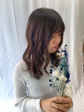 【甲子園】≪有給休暇あり≫≪18時までの退勤可能！≫≪月・火曜日定休≫≪住宅手当あり≫月7〜9日休みで18時までの退勤も可能なのでプライベートを充実させながら働けますよ！入客チャンスが豊富なので指名客を沢山つけられる！日曜出勤できないなど働き方のご相談もOK！「slowly（スローリー）」からスタイリスト（美容師）の求人☆★