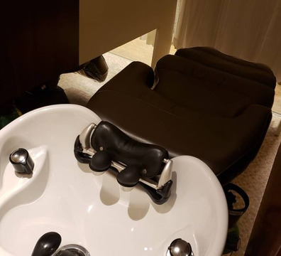 【小林】≪社会保険完備≫≪完全週休2日制≫≪産休育休実績あり≫≪ママさん美容師もOK≫パート・アルバイトも同時募集！福利厚生も充実◎ヘッドスパに力を入れている地元のお客様から愛され続けるアットホームなサロン「momp（モンプ）」からアシスタント（美容師）の求人☆★