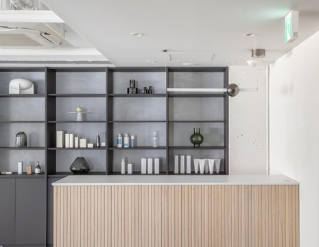 【南船場】≪月給22万円≫≪月8日休み≫≪社会保険完備≫≪営業中レッスン≫髪質改善トリートメント＆ケアカラーが人気のヘアサロン！「tuelu by dipty MOILA（トゥエル バイ ディプティ モイラ）」からアシスタント（美容師）の求人☆★☆