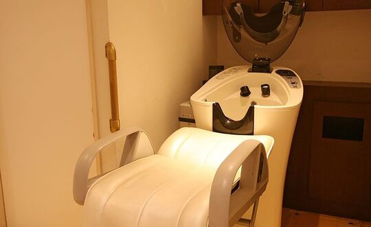 【高井戸】◆月8日休み・19時までに退勤可能・社会保険完備◆ノンケミカルサロンとして、他のサロンでは学べない専門知識も習得できます！今までの技術を生かしながら、さらにワンステップ成長できる「理学美容院 kagu 高井戸（リガクビヨウインカグータカイド）」からスタイリスト（美容師）の求人★☆