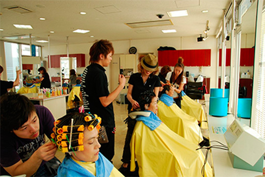 【志井】≪社会保険完備≫≪完全週休2日制≫スタイリストデビューは平均1年半♪充実した福利厚生アリ！！長くお仕事出来る環境のヘアサロン「Presto 志井店（プレストシイテン）」からアシスタント（美容師）の求人☆★☆