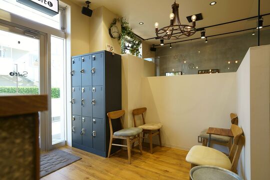 【海老名駅】業務委託と正社員を選択可能！◆土日休みOK・有給休暇あり・社会保険完備◆時短勤務など柔軟に対応可能なので、一度ご相談ください！各種イベントや撮影チームの設置など、興味があることをピックアップして挑戦できる「Salt 海老名店（ソルトエビナテン）」からスタイリスト（美容師）の求人☆★