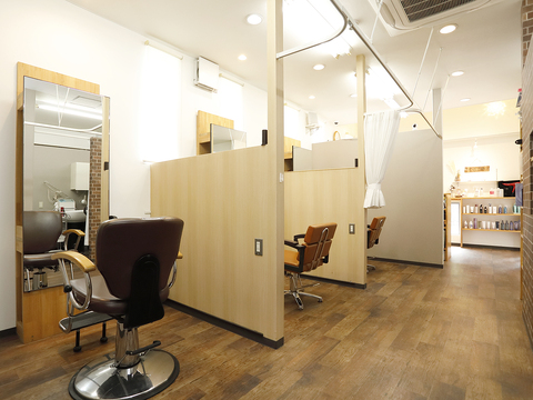 【下館】≪社会保険完備≫≪完全週休2日制≫≪土日休みOK≫正社員・パートから選べる！平均単価1万円の高品質アットホームサロン「COCO（ココ）」からスタイリスト（美容師）の求人☆☆