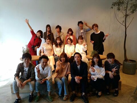 【弘明寺】 保障給あり  完全マンツーマン  独立支援制度あり 住宅地に佇む地域に愛されるヘアサロン★完全歩合制 フリー44％／指名55％還元 により平均月収35万円以上!!!土日休みなどプライベート重視もOK★Hair Lounge Anphi 弘明寺（ヘアーラウンジアンフィグミョウジ）からスタイリスト（美容師）の求人★☆