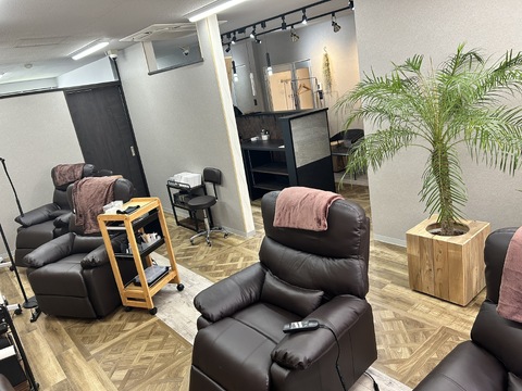 【春日市春日】≪業務委託／正社員あり・指名還元率50％≫顧客がいる人大歓迎！！働き方の融通が利きやすいサロン「V.I.E.W eyelash&nail（ビュー アイラッシュアンドネイル）」からネイリスト（ネイリスト）の求人☆☆