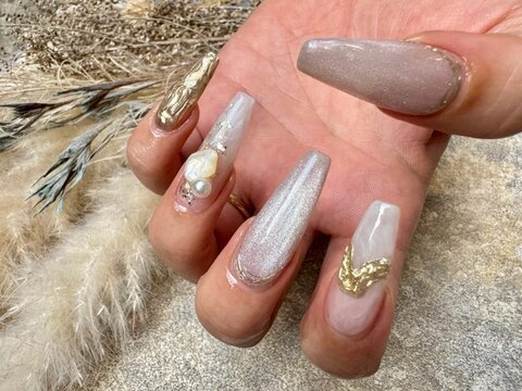 【難波】≪有給休暇消化率100％≫≪土日は月2回休みOK≫≪月給23万円〜≫≪19時迄の時短社員OK≫≪月12日休みも可能≫社会保険完備！有給休暇で連休もOK！頑張った分はしっかり歩合で還元！自分のライフスタイルに合わせて働く事の出来る環境ですよ！「joieange 難波店（ジョアアンジェナンバテン）」からネイリスト（ネイル）の求人★☆★