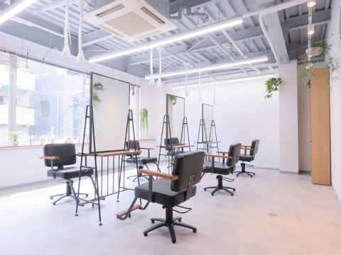 【谷町六丁目】≪完全個室サロン≫≪月給25万円スタート≫≪社会保険完備≫2026年2月にリニューアルオープン予定です！カラーとケアに力を入れる髪質改善サロン「LOGE spa & treatment（ロジ スパアンドトリートメント）」からスタイリスト（美容師）の求人☆★☆