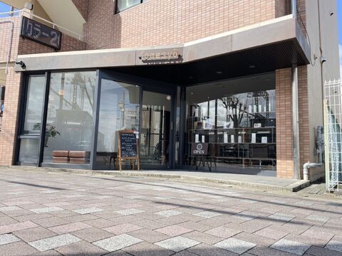 【新田辺】≪カラー専門、カット専門、オールメニューなど働き方を選択可能≫≪完全週休2日制≫≪18〜19時台に退勤可能≫≪業務委託希望の方は最低保障給あり≫グレーカラーが推し！お手頃な価格で地域から愛される人気サロン！セルフブロー推奨店の「Somesyo（ソメショウ）」からスタイリスト（美容師）の求人☆★