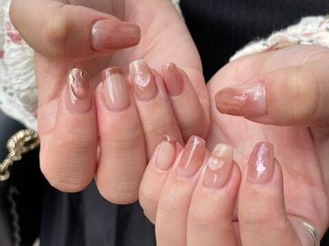 【梅田】≪社会保険完備≫≪月8日休み≫≪昼食手当あり≫未経験でも安心の研修体制が充実しています！サロン選びに不安がある方必見！働きやすく好条件のサロン「NAIL MAISON 梅田店（ネイルメゾンウメダテン）」からネイリスト（ネイル）の求人☆★