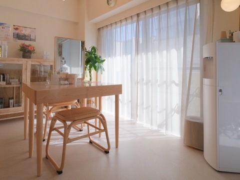 【恵比寿】≪社会保険完備≫≪月22日出勤≫≪土日休み月2回OK≫≪研修中もお給料あり≫≪髪色ネイル自由≫トレンドデザインも扱うオシャレサロン！プライベートと仕事の両立が叶う環境です！「MEIN Salon（マイン サロン）」からアイリスト（まつげエクステ・まつげパーマ・アイブロウ）の求人☆☆