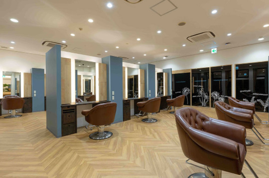 【鶴崎】≪完全週休二日制・社会保険完備・実働8時間≫抜群の待遇としっかりとした教育体制が整っているため未経験の方でも安心してお仕事ができます！幅広い年代のお客様から愛されるトータルビューティーサロン「TRANCE MODE!（トランスモード）」からネイリスト（ネイル）の求人☆☆