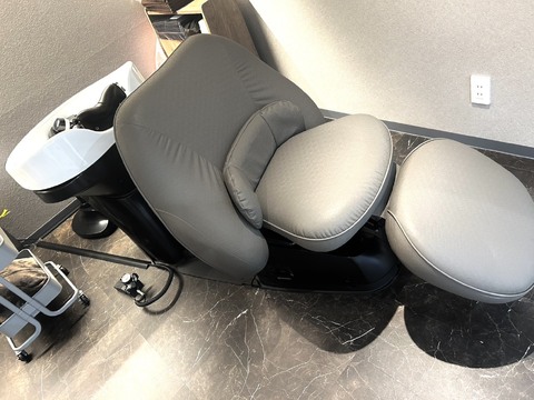 【江坂】≪完全週休二日制≫≪客単価1万円以上サロン≫≪社会保険完備≫≪髪質改善がウリ≫お客様のなりたいを叶える少人数制プライベートサロン！「amo（アモ）」からスタイリスト（美容師）の求人☆★