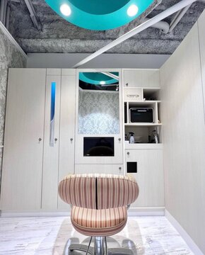 【中野駅】◆残業一切ナシ・19時退勤・休憩は必ず1時間確保・土日のお休みもOK◆お客様男女比は5：5、スタッフの働きやすさを考えたカット専門店「ABC grooming 中野ブロードウェイ店（エービーシーグルーミングナカノブロードウェイテン）」からスタイリスト（美容師）の求人☆★