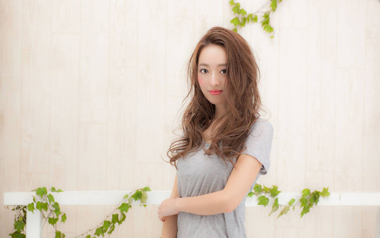 【北花田】≪月給18万円以上≫≪月8日休み≫プライベートの時間も大切に！マンツーマンでしっかり技術指導！最短1年半デビューも目指せる！！髪質改善を通してお客様と密なコミュニケーションがとれる地域密着型のアットホームなサロン！hair esthetics salon trans（ヘアエステティックサロントランス）からアシスタント（美容師）の求人★☆