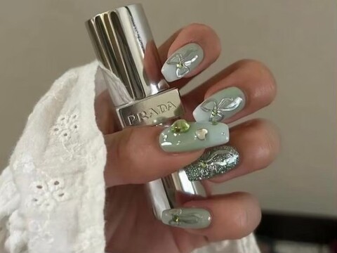 【大通】≪社会保険完備≫≪月8日休み≫≪昼食手当あり≫≪店長候補歓迎≫サロン選びに不安がある方必見！働きやすく好条件のサロン！女性が長く働ける環境です「2025年秋頃人が集まり次第大通駅付近にオープン予定のサロン」からネイリスト（ネイル）の求人☆☆