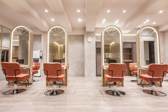 【吉祥寺】≪社会保険完備・未経験歓迎・早期デビュー可能≫充実したカリキュラムがあり早期デビューが可能です！離職率の低い安定した環境で働きたい方にオススメ！「PANOLA 立川（パノラタチカワ）」からアシスタント（美容師）の求人★☆