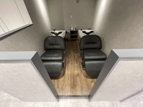 【中津】≪社会保険完備≫≪月8日休み≫最短3ヵ月でメンズ担当のスタイリストデビュー可能！担当はメンズのお客さんのみの求人！お休みも多いので、プライベートも充実させたい方にオススメ！「EXCIA（エクシア）」からアシスタント（美容師）の求人☆★☆