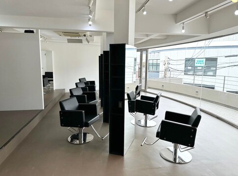 【岡本】≪歩合40％還元≫≪完全週休2日制≫≪社会保険完備≫≪月2回まで土日休みOK≫≪有給消化率100%≫≪社会保険完備≫技術特化型、高単価サロン！文句なしの高待遇！長く働ける環境づくりをしています！「ioe 岡本（イオエオカモト）」からスタイリスト（美容師）の求人☆★