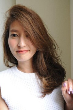 【三ノ宮】≪17時閉店≫≪完全週休2日制≫≪土日休みも相談OK≫お客様もスタッフも美容を通じて幸せになれる環境と、その人の働き方をスタッフ一人一人に合ったスタイルを尊重し働ける環境づくりを心がけております。チームワーク抜群のサロン「atelier.神戸三宮店（アトリエコウベサンノミヤテン）」からスタイリスト（美容師）の求人★☆