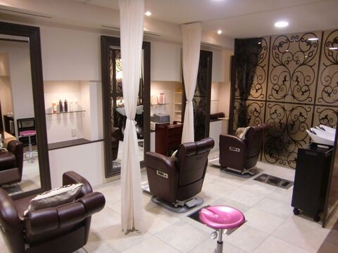 【JR塚口】完全週休2日制！≪社会保険完備≫働きやすい環境がGOOD!!メンズエステやメイクなど美容に関する幅広い技術が学べるトータルビューティー!!地域密着型サロン!!“HISUI（ヒスイ）”からアシスタント（美容師・理容師）の求人☆★