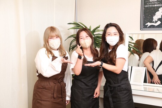 【寝屋川市駅】≪掛け持ちなし！≫≪カウンセリング重視≫≪18時閉店≫≪髪色ネイル自由≫≪人間関係も抜群≫OLさんや主婦の方に大人気のアットホームな働きやすいサロン「HARUHARU（ハルハル）」からアイリスト（アイデザイナー・まつ毛エクステ）の求人☆☆