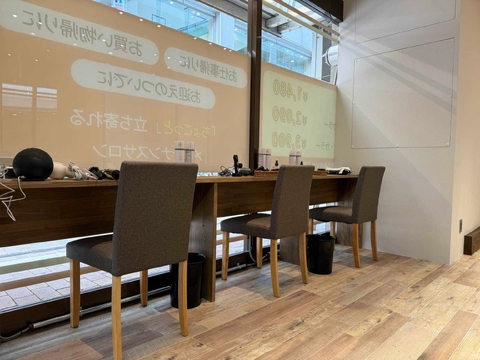 【JR尼崎駅】≪正社員・パート・アルバイト・業務委託≫オートシャンプー台完備のカットカラー専門店！美容師の経験を活かして活躍できる新しいサロンです！自分に合った働き方を選べます！「Choco Salo 尼崎店（チョコサロアマガサキテン）」からスタイリスト（美容師）の求人☆★