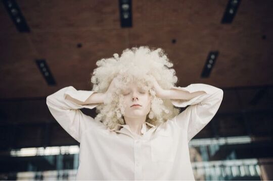 【玉川】≪月給20万円≫≪月8日休み≫≪最短2年でデビュー可能≫≪社会保険完備≫営業時間内レッスンOK！頑張った分だけ評価してもらえるサロン環境！！着付けやメイクも学べる！「Atmos sunny terrace（アトモスサニーテラス）」からアシスタント（美容師）の求人☆★