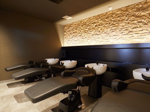 【星田】≪月給21万円〜≫≪月8〜10日休み≫≪社会保険完備≫≪最短2年でデビュー可能≫≪自転車支給あり≫有休を使って土日休みも取れる！20時までに退勤可能！営業時間内レッスン可能！頑張りはしっかりお給与に還元される環境！「U-CHAMBORD（ユーシャンボール）」からスタイリスト（美容師）の求人☆★