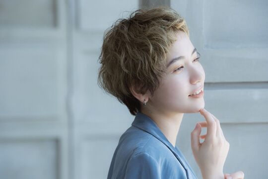 【北花田】≪平均月給30万円以上≫≪完全週休2日制≫≪実働8時間≫≪社会保険完備≫大人気のトータルビューティーサロン！美容師として長く活躍出来る環境です！スタッフを大切にし、将来を一緒に考えてくれる会社です！店長・幹部候補も募集中！「ANHELO by AK（アネーロバイエーケー）」スタイリスト（美容師）の求人☆★