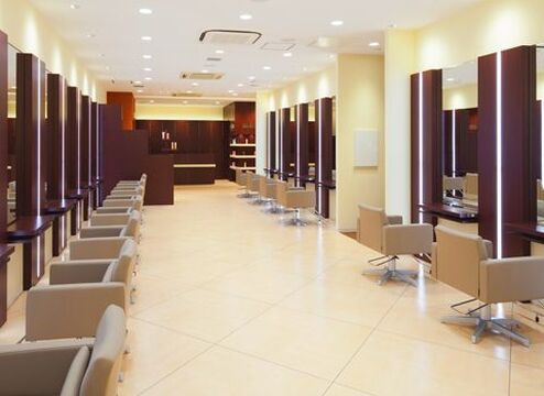 【四谷】＜完全週休2日制＞＜社会保険完備＞全国に展開するヘアサロン☆高待遇&充実の教育体制が魅力◎歴史と実績のある会社なので安心して美容師を続けて行けます！「TAYA アトレ四谷店（タヤアトレヨツヤテン）」からアシスタント（美容師）の求人☆★