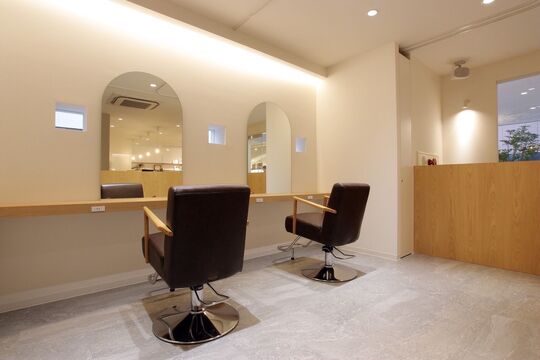 【堀止】「人」を一番のウリにします！質の高い技術と素敵な人柄の“愛される美容師”さん目指して一緒に頑張りましょう！「HaRe by DERE-DIR piece（ハレバイ デレディールピエス）」アシスタント（美容師）の求人☆★☆