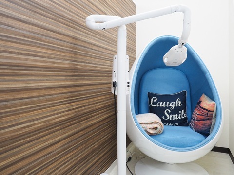 【京橋】某有名雑誌に掲載！！≪時給1300円～≫≪指名料全額バック≫≪駅チカ≫ホワイトニング・アイラッシュ・フェイシャルエステのトータルビューティーサロン！！アットホームさが魅力的なサロンで主婦さんもOK！「glitter（グリッター）」からアイリスト（まつげエクステ・まつげパーマ）の求人★☆★