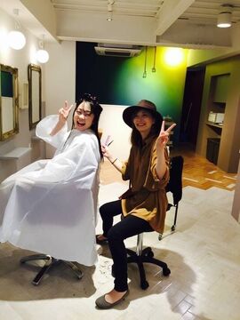 【東向日】美容師を目指していたけど、朝から晩まで長時間労働でプライベートの時間が取れずリタイアしてしまった方や、子育てが一段落し、復帰したいママさん必見≪平均終業17時台≫≪日曜休みあり≫≪月7,8日休み≫ヘッドスパに特化したサロン！「Loa hair design（ロアヘアーデザイン）」からアシスタント（美容師）の求人☆★