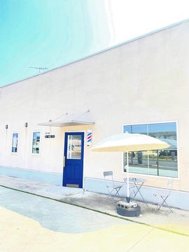 【兵庫町北】≪社会保険完備・土日休みOK・19時までに退勤可能・月8,9日のお休み≫幅広いスタイルのなかでもフェードが人気！！プライベートとお仕事のメリハリを大切にしているバーバーショップ「COZY+39（コージープラスサンジュウキュウ）」からスタイリスト（理容室）の求人★☆★