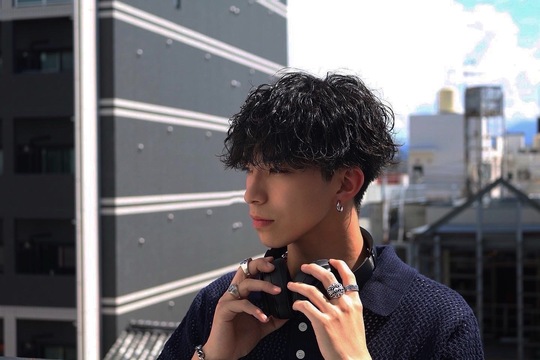 【市坪】≪未経験・新卒生OK≫≪社会保険完備≫≪実働8時間≫≪最短1年でスタイリストデビュー可能≫エクステ・デザインカラーが人気！アイラッシュ技術も学べるトータルビューティーサロン「hair circle geep 石井店（ヘアサークルジープイシイテン）」からアシスタント（美容師）の求人★☆