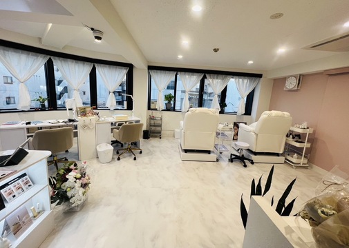 【谷町九丁目】≪社会保険完備≫≪実働8時間≫≪20時までに退勤可能≫≪希望休4日までOK≫アイラッシュとネイルのトータルビューティーサロン！ライフスタイルに合わせた働き方が選べます！「Lu Mirto（ルミルト）」からアイリスト（まつげエクステ・まつげパーマ・アイブロウ）の求人☆☆